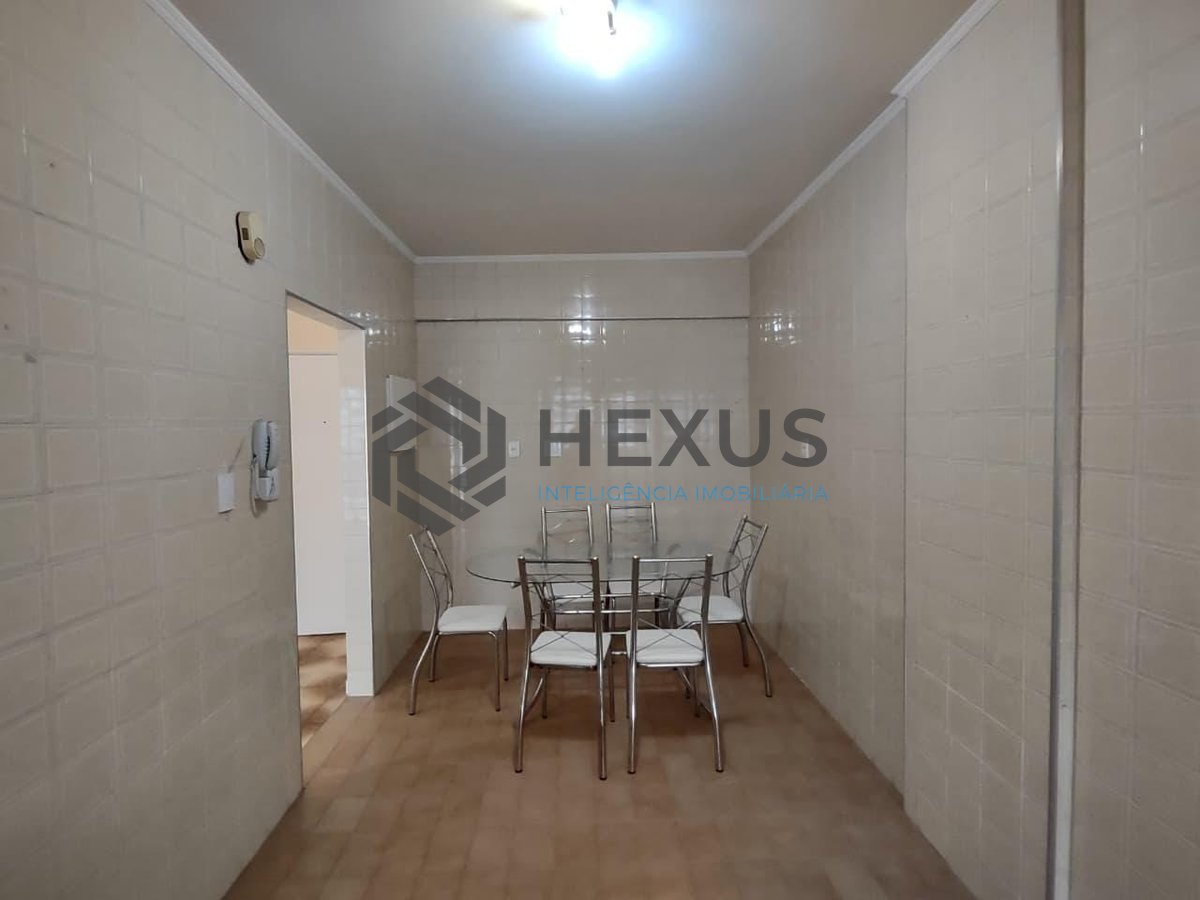 Foto 15 de Apartamento com varanda na Praia da Enseada, Guarujá