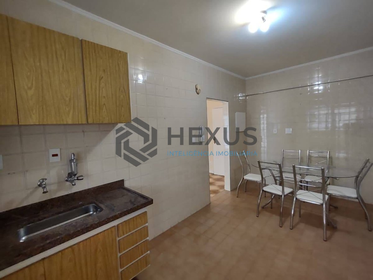 Foto 16 de Apartamento com varanda na Praia da Enseada, Guarujá