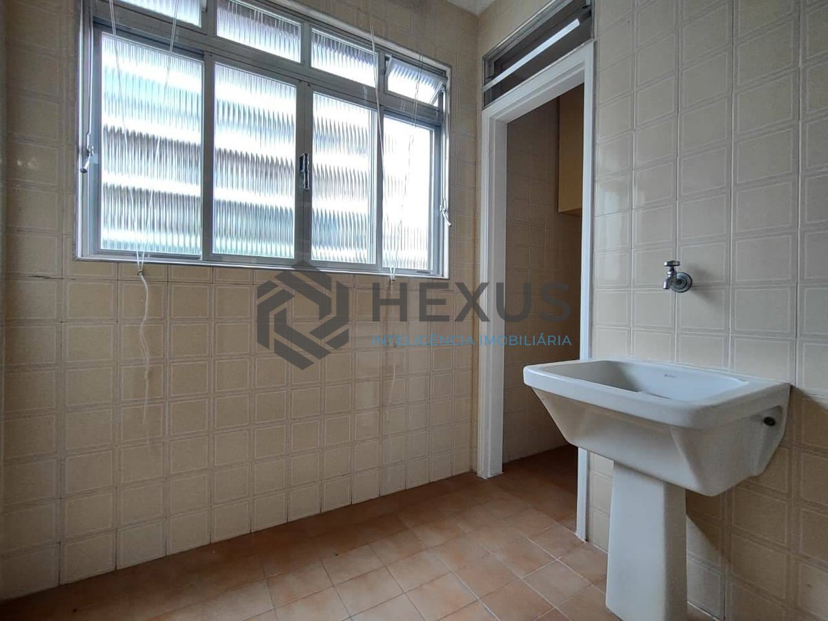 Foto 18 de Apartamento com varanda na Praia da Enseada, Guarujá