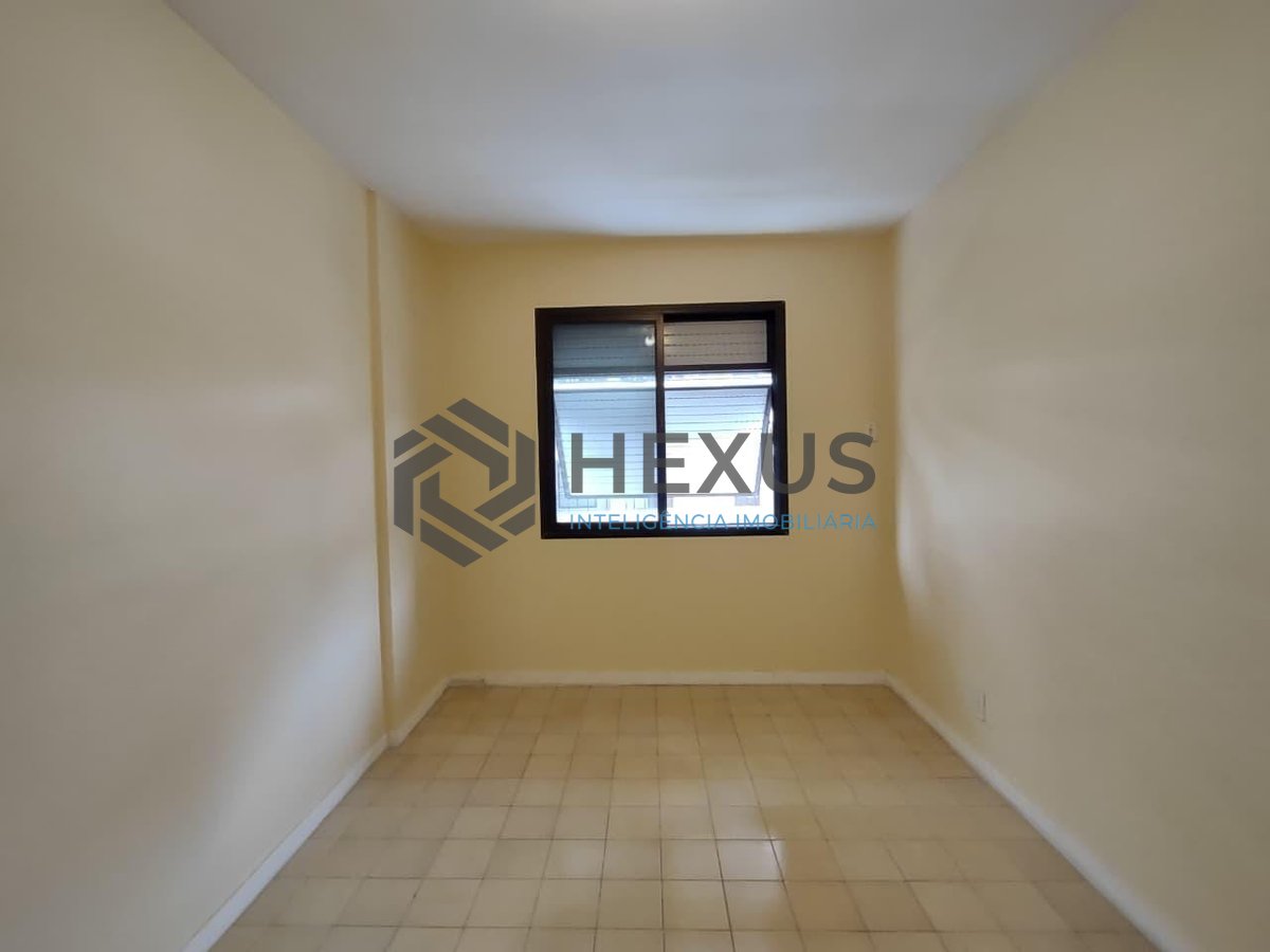 Foto 10 de Apartamento com varanda na Praia da Enseada, Guarujá