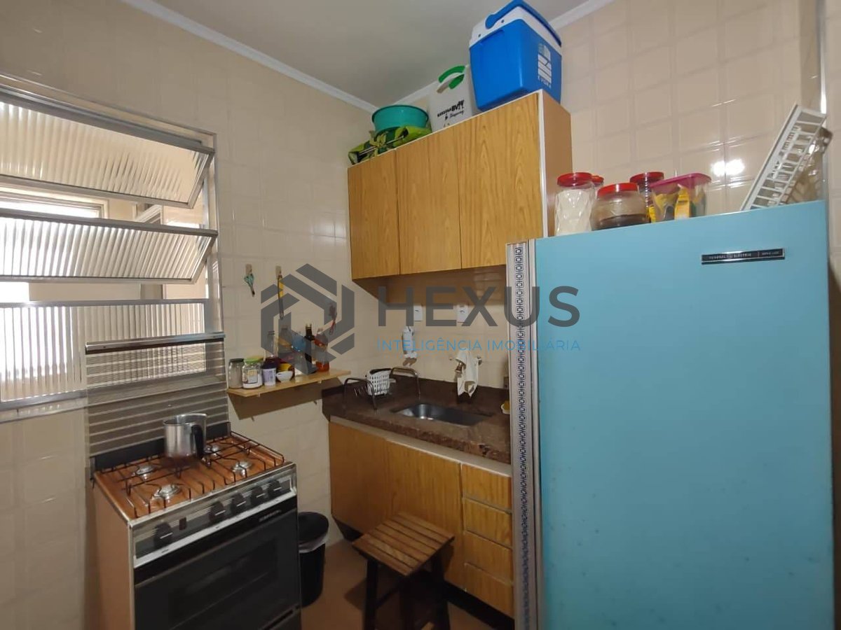 Foto 13 de Apartamento com varanda na Praia da Enseada, Guarujá