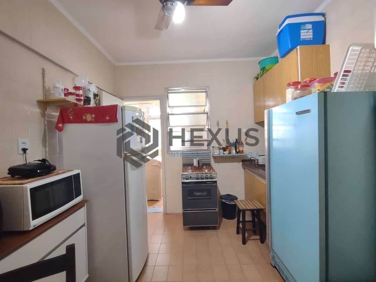 Foto 14 de Apartamento com varanda na Praia da Enseada, Guarujá