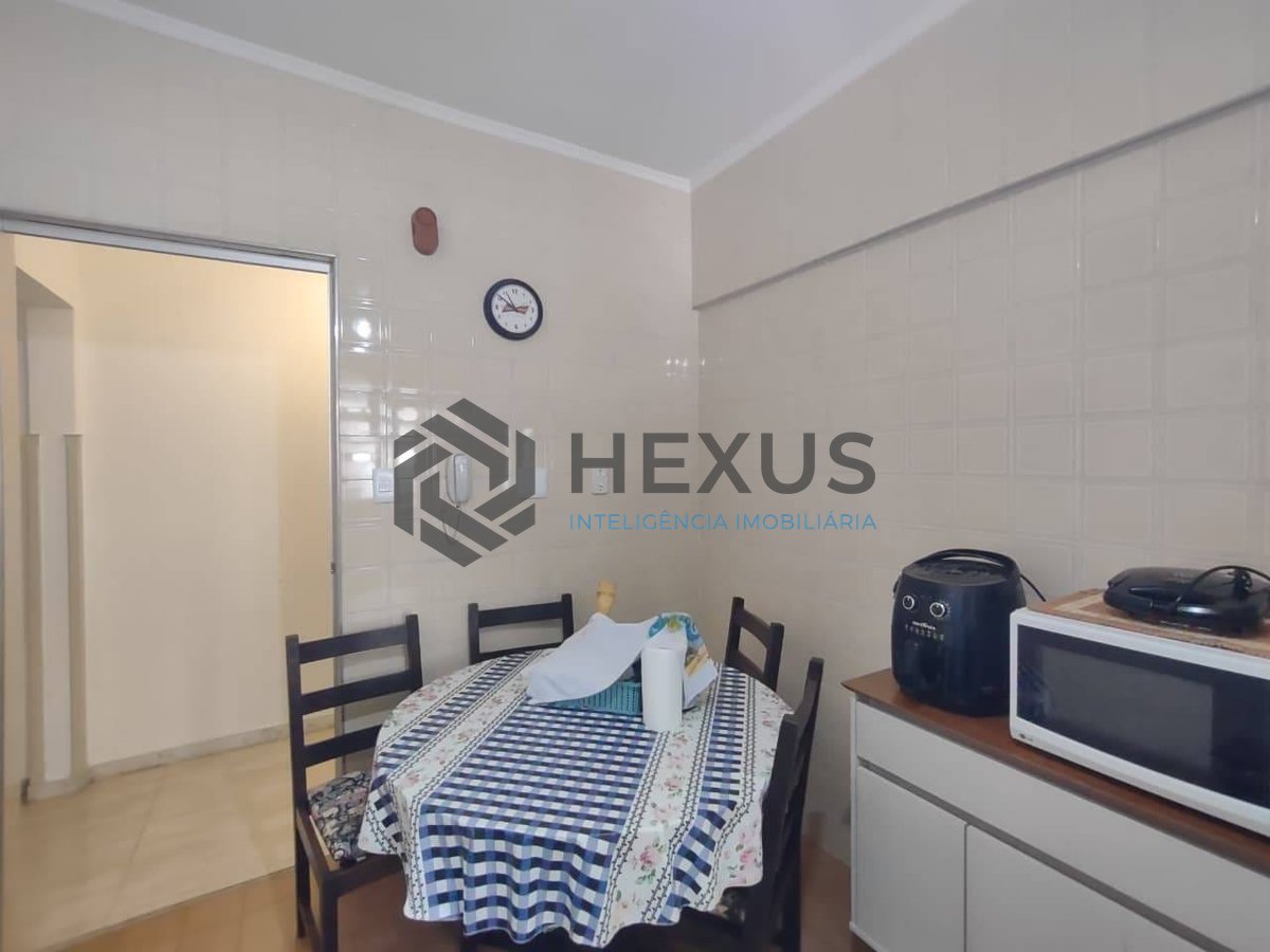 Foto 15 de Apartamento com varanda na Praia da Enseada, Guarujá