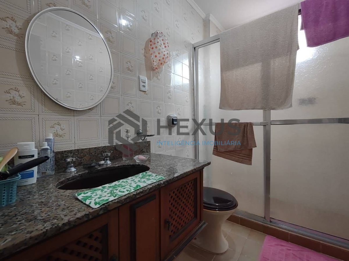 Foto 6 de Apartamento com varanda na Praia da Enseada, Guarujá