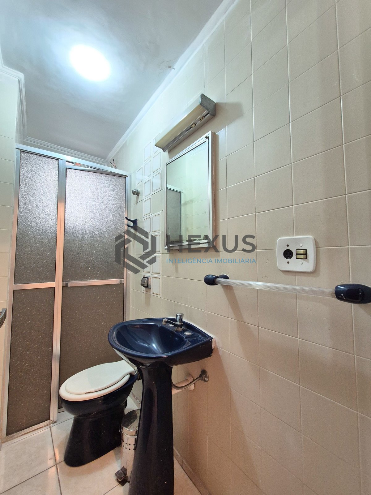 Foto 16 de Apartamento com varanda a 1 quadra da Praia das Pitangueiras, Guarujá
