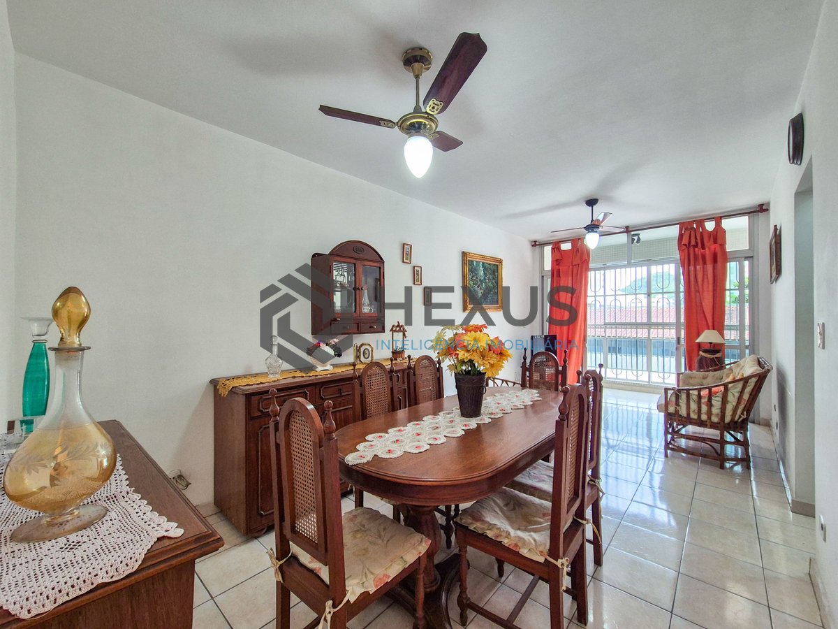 Foto 3 de Apartamento com varanda a 1 quadra da Praia das Pitangueiras, Guarujá
