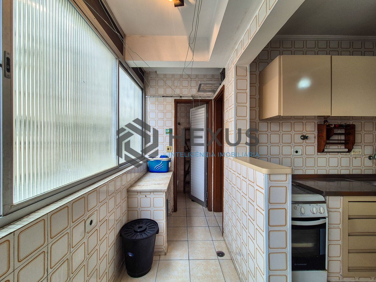 Foto 22 de Apartamento com varanda a 1 quadra da Praia das Pitangueiras, Guarujá