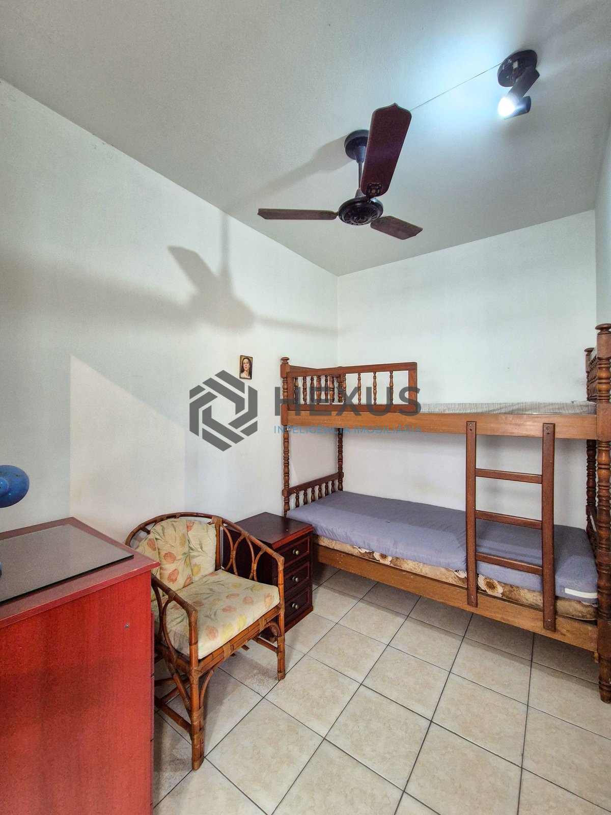 Foto 23 de Apartamento com varanda a 1 quadra da Praia das Pitangueiras, Guarujá