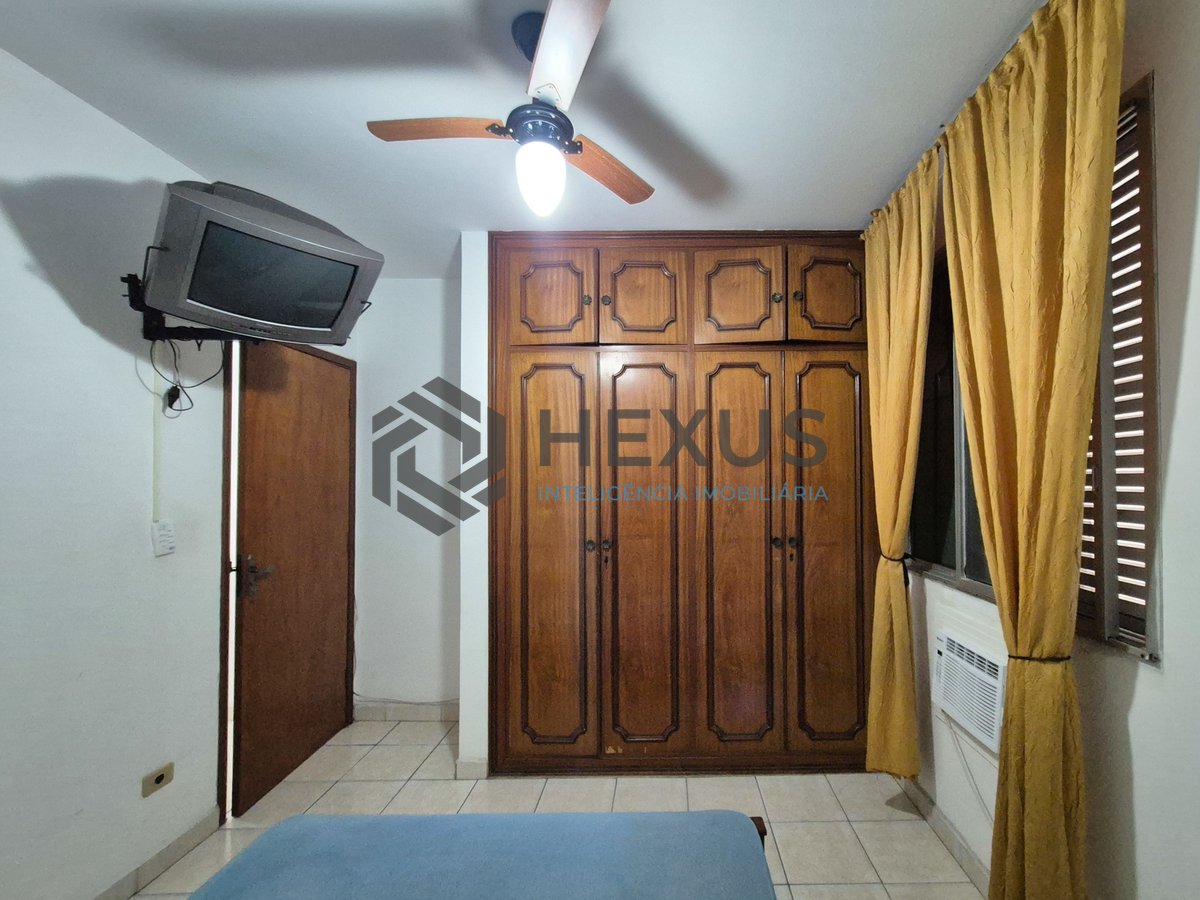 Foto 10 de Apartamento com varanda a 1 quadra da Praia das Pitangueiras, Guarujá