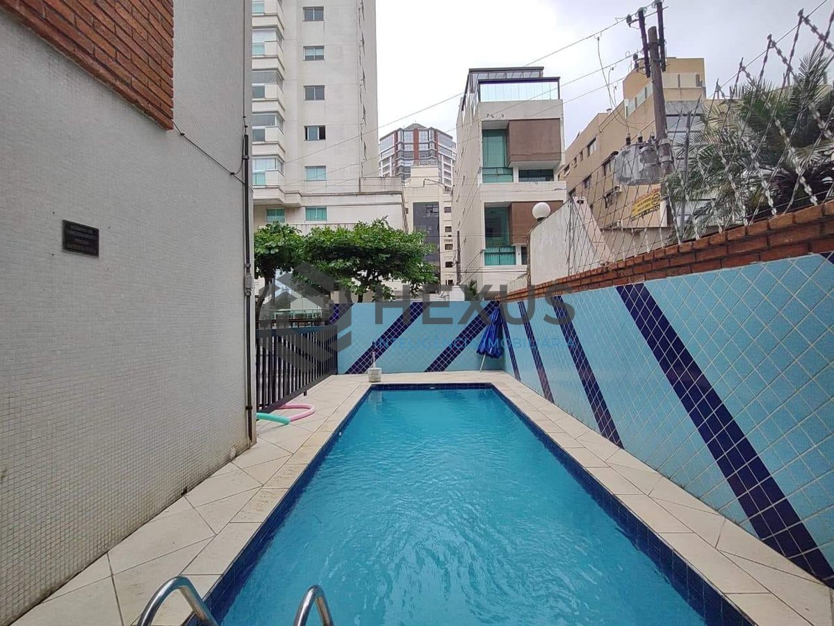 Foto 20 de Apartamento com varanda e lazer a 200 metros da Praia da Enseada, Guarujá