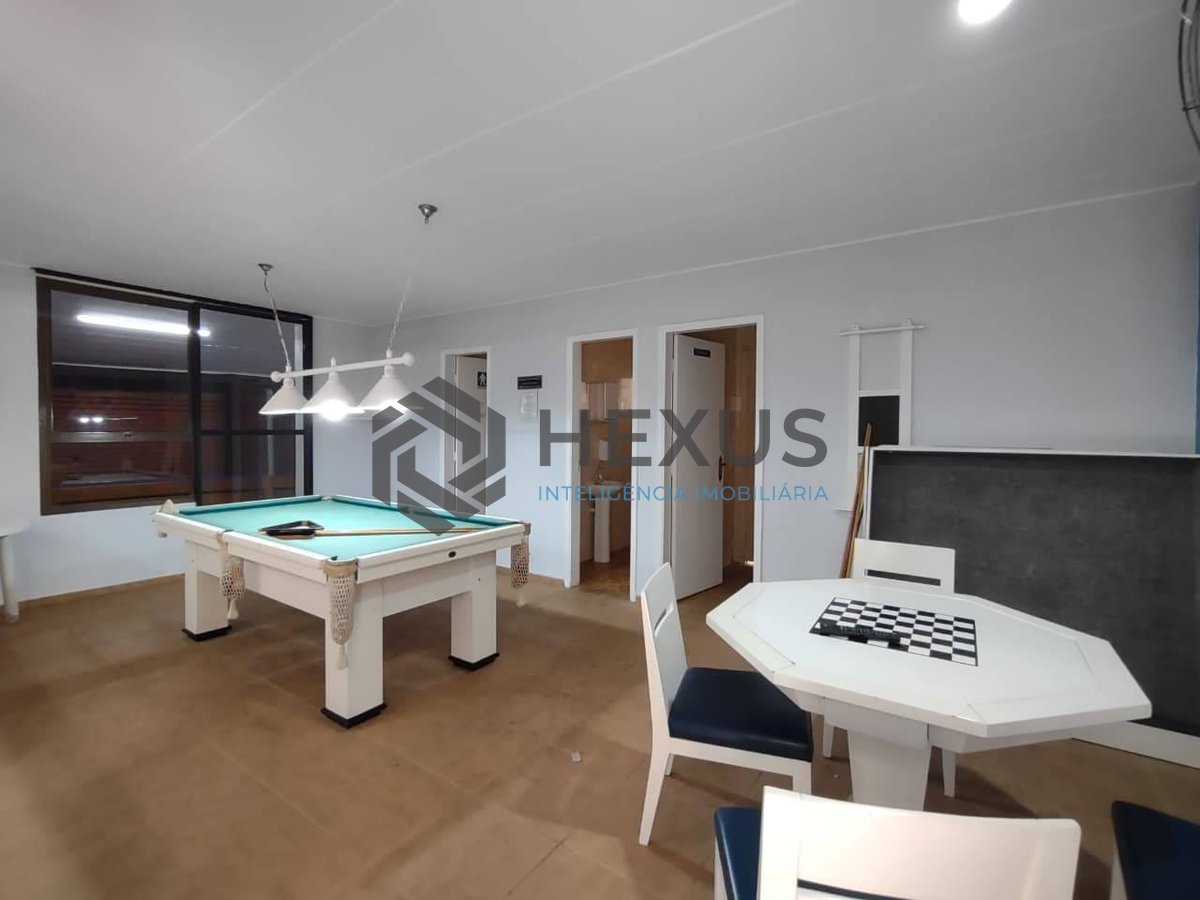 Foto 25 de Apartamento com varanda e lazer a 200 metros da Praia da Enseada, Guarujá