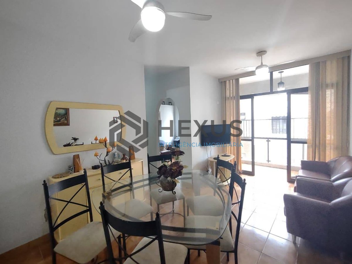 Foto 2 de Apartamento com varanda e lazer a 200 metros da Praia da Enseada, Guarujá