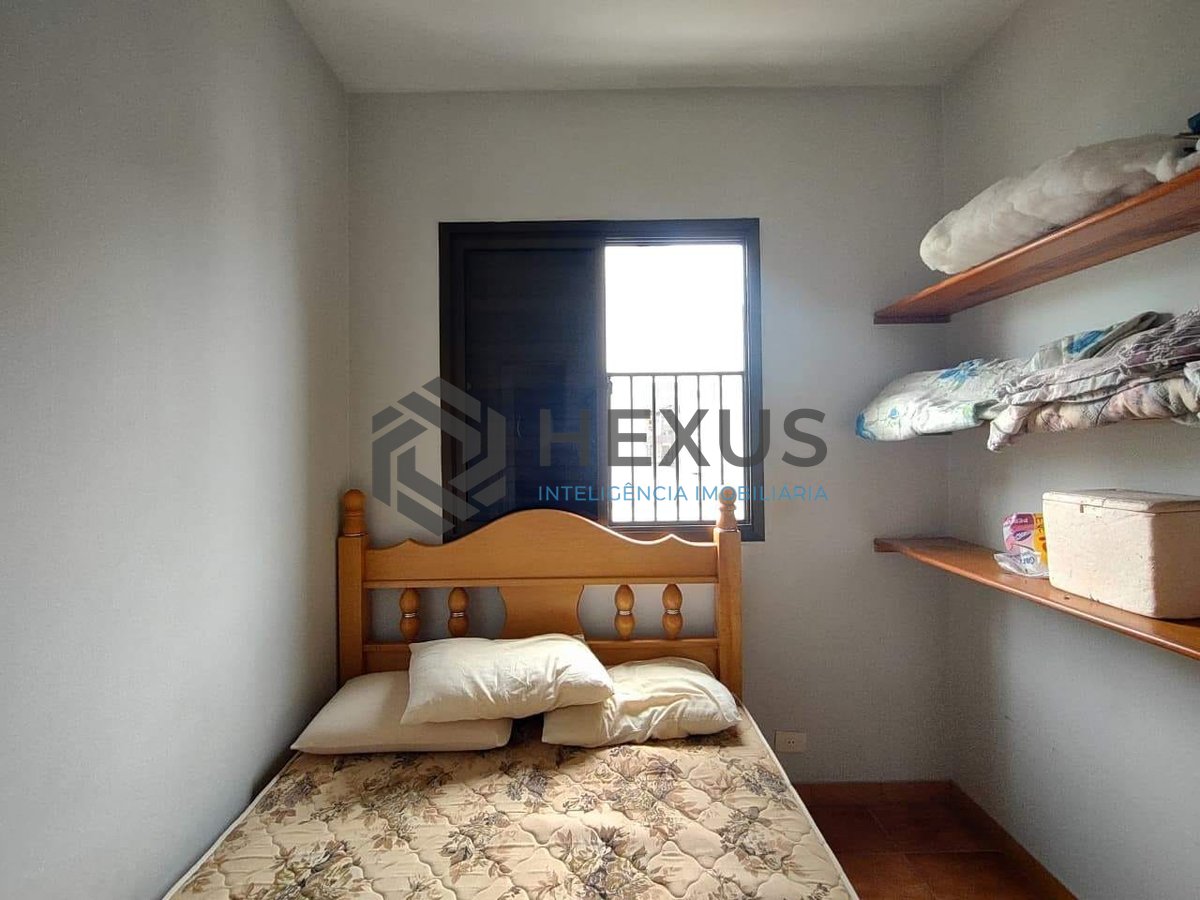 Foto 16 de Apartamento com varanda e lazer a 200 metros da Praia da Enseada, Guarujá