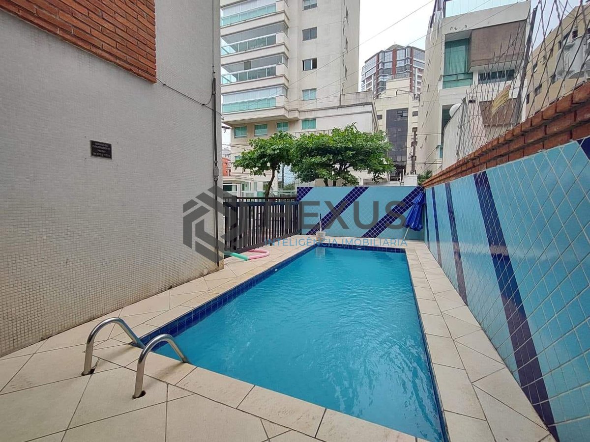 Foto 21 de Apartamento com varanda e lazer a 200 metros da Praia da Enseada, Guarujá