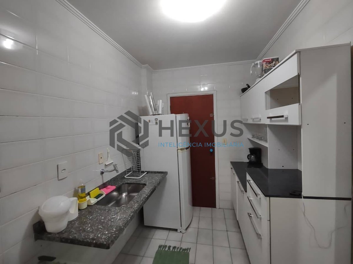 Foto 15 de Apartamento com varanda e lazer na Praia da Enseada, Guarujá
