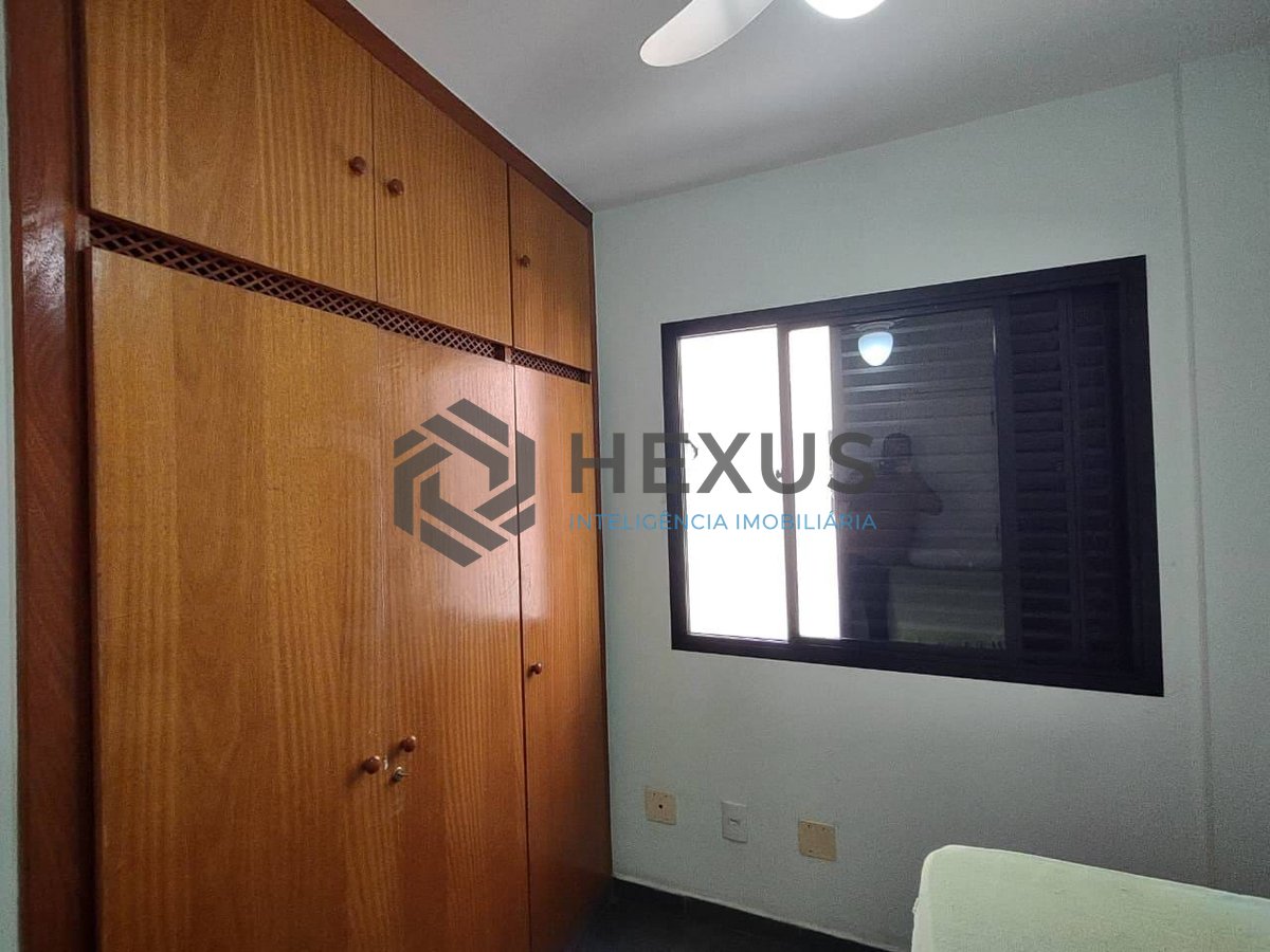 Foto 9 de Apartamento com varanda e lazer na Praia da Enseada, Guarujá