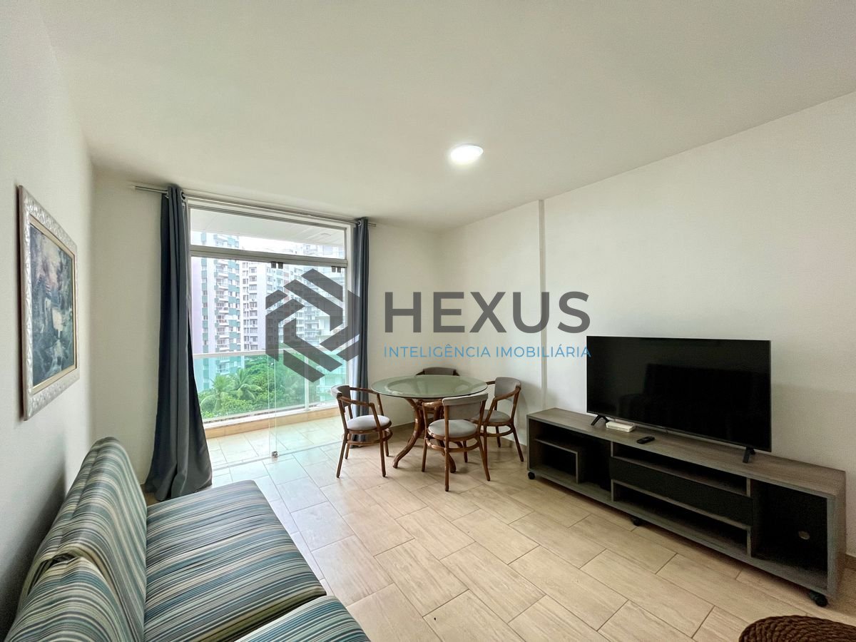 Foto 3 de Apartamento com varanda vista mar na beira mar da praia nas Pitangueiras, Guarujá