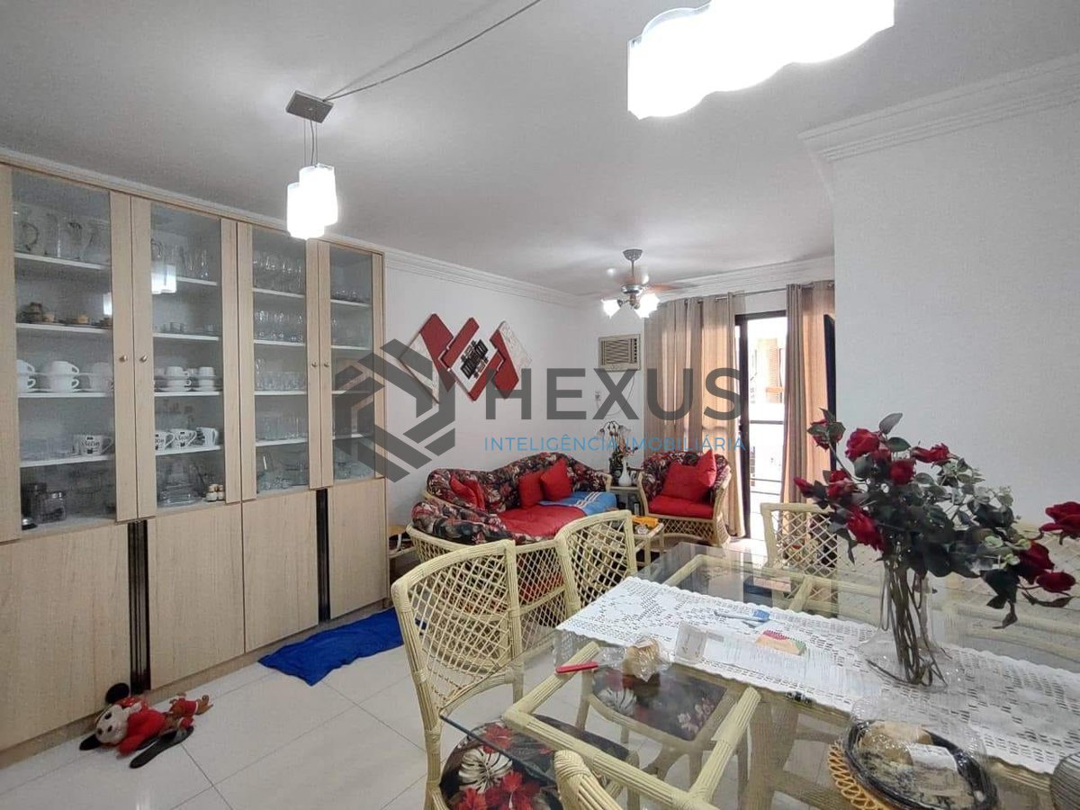 Foto 5 de Apartamento reformado com varanda e lazer na Praia da Enseada, Guarujá
