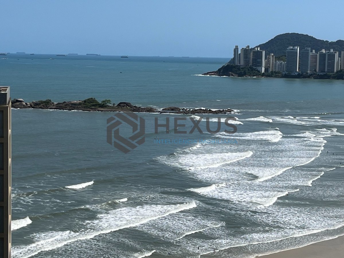Foto 15 de Apartamento frente mar com varanda vista mar e lazer na Praia das Pitangueiras, Guarujá