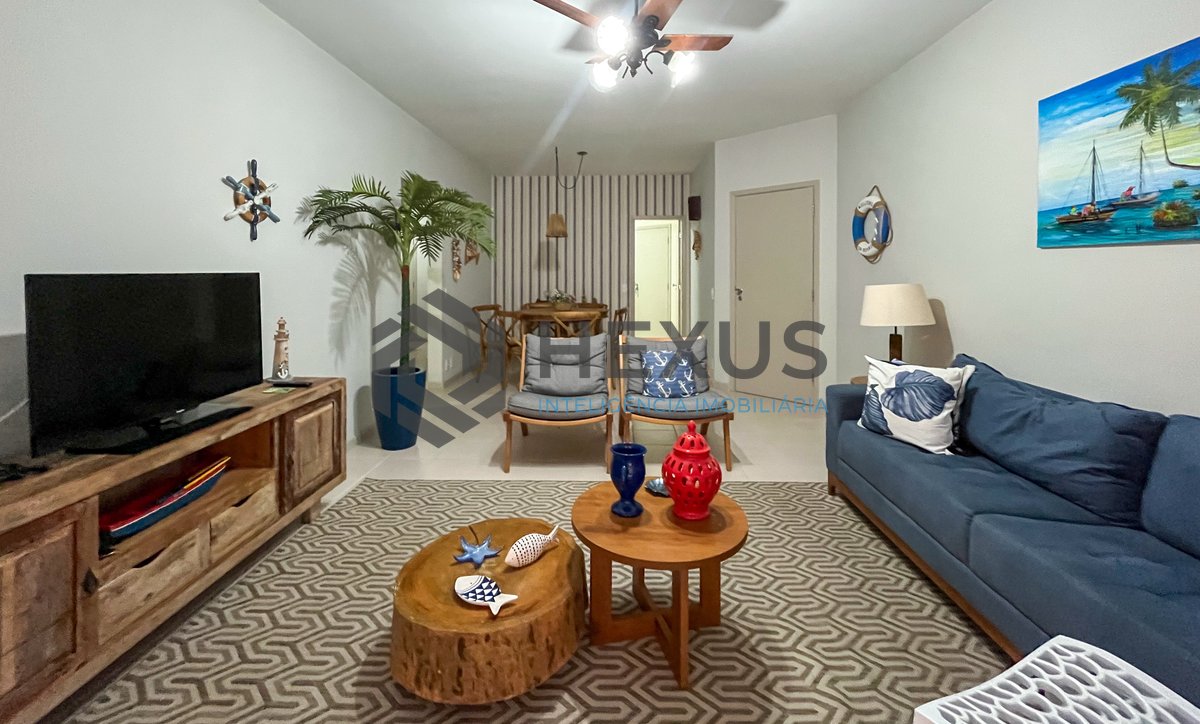 Foto 2 de Apartamento com varanda a 2 quadras da Praia das Pitangueiras, Guarujá