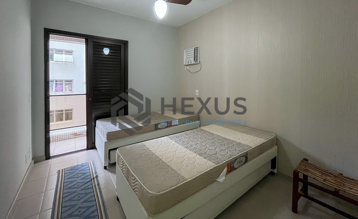 Foto 18 de Apartamento com varanda a 2 quadras da Praia das Pitangueiras, Guarujá
