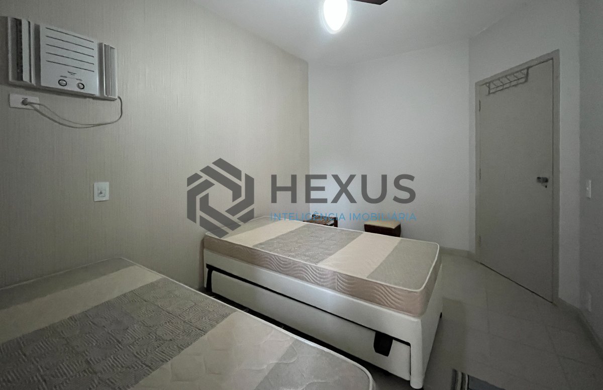 Foto 20 de Apartamento com varanda a 2 quadras da Praia das Pitangueiras, Guarujá
