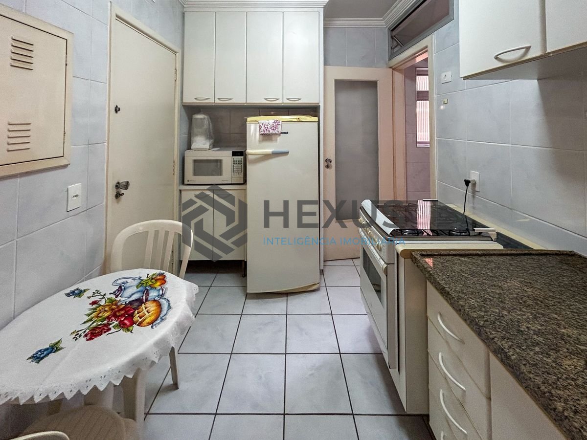 Foto 21 de Apartamento com varanda e lazer na Enseada, Guarujá
