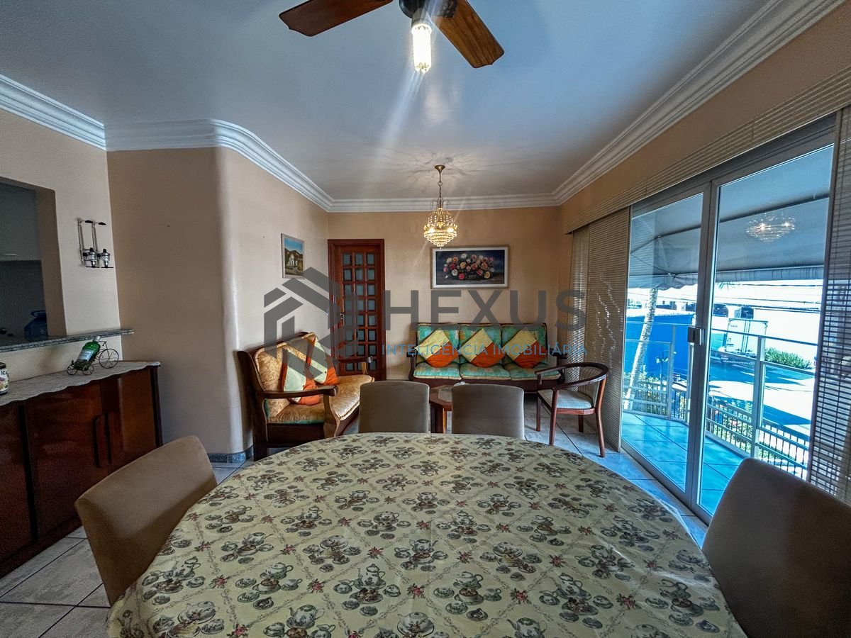 Foto 3 de Apartamento com varanda e lazer na Enseada, Guarujá