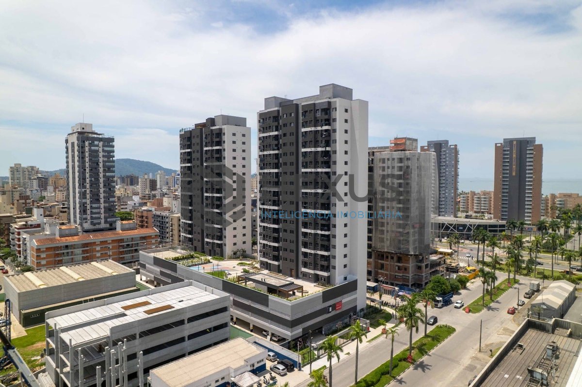 Foto 16 de Apartamento com varanda e lazer na Enseada, Guarujá