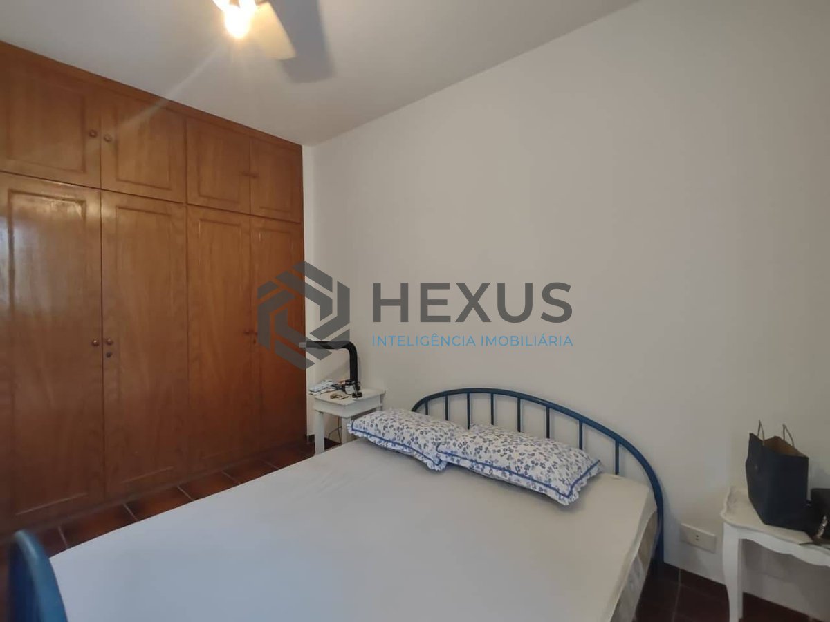 Foto 12 de Apartamento com varanda e lazer na Enseada, Guarujá