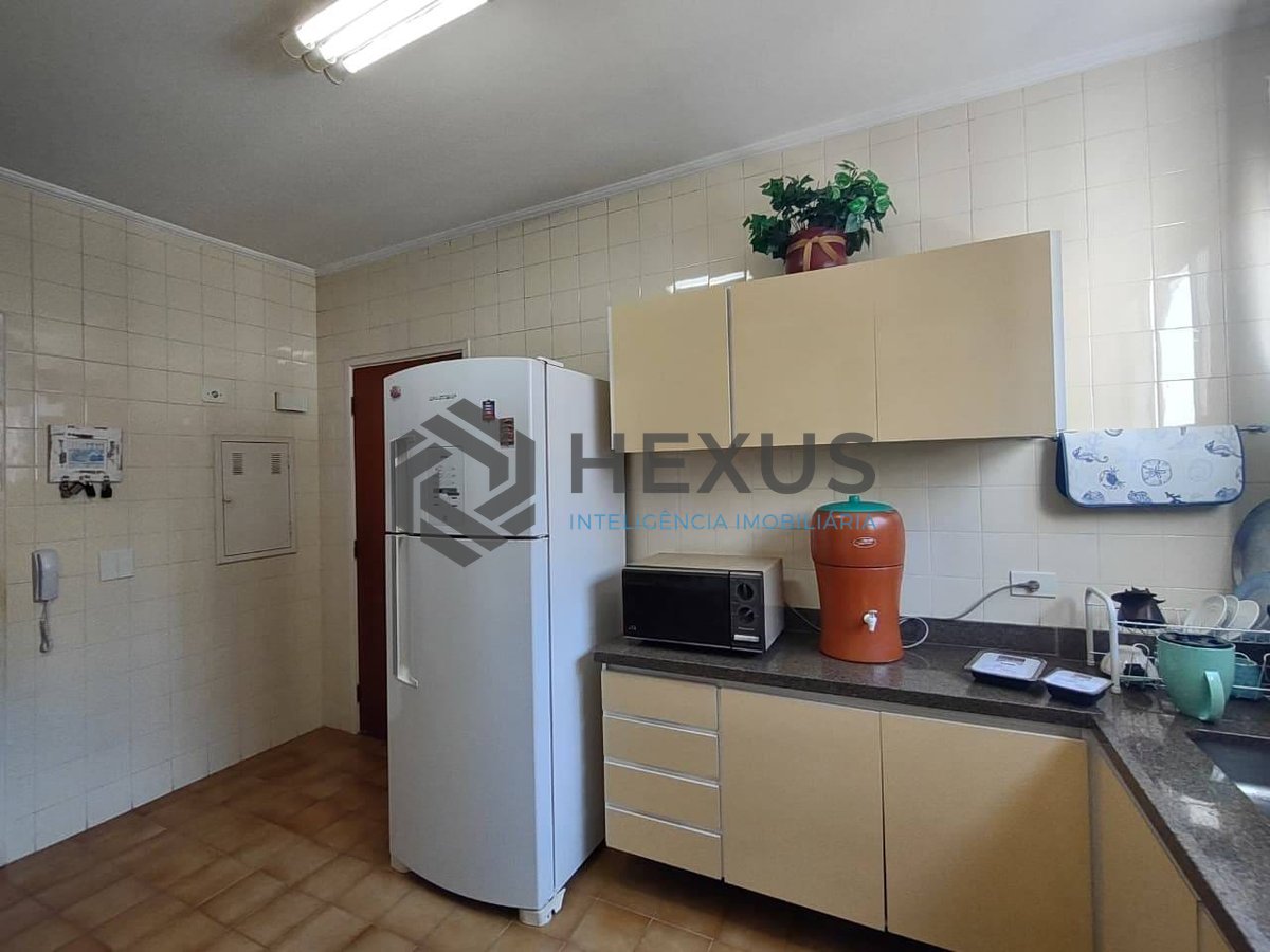 Foto 19 de Apartamento com varanda e lazer na Enseada, Guarujá