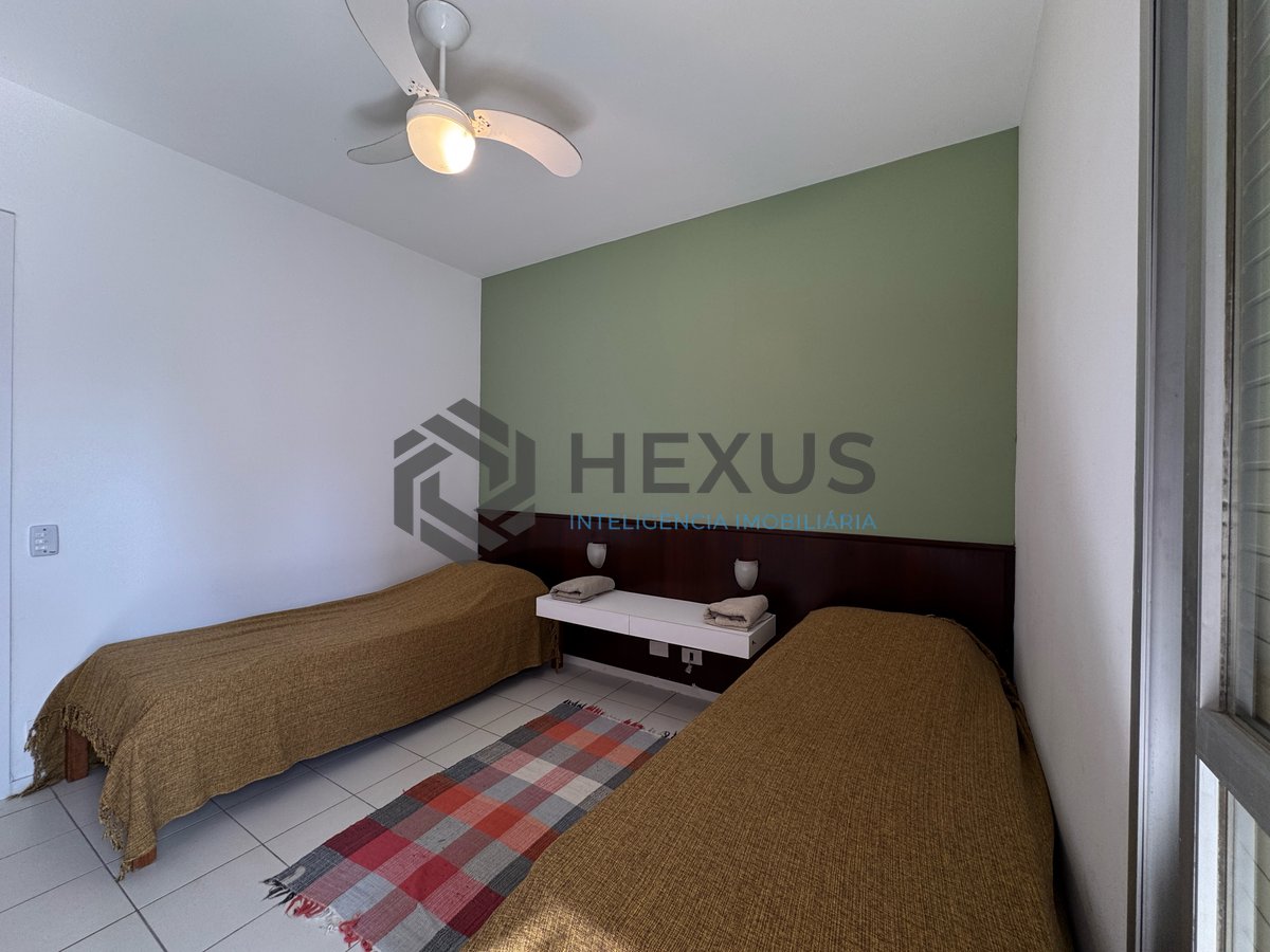 Foto 18 de Apartamento com varanda vista mar e lazer a 2 quadras da Praia das Pitangueiras, Guarujá