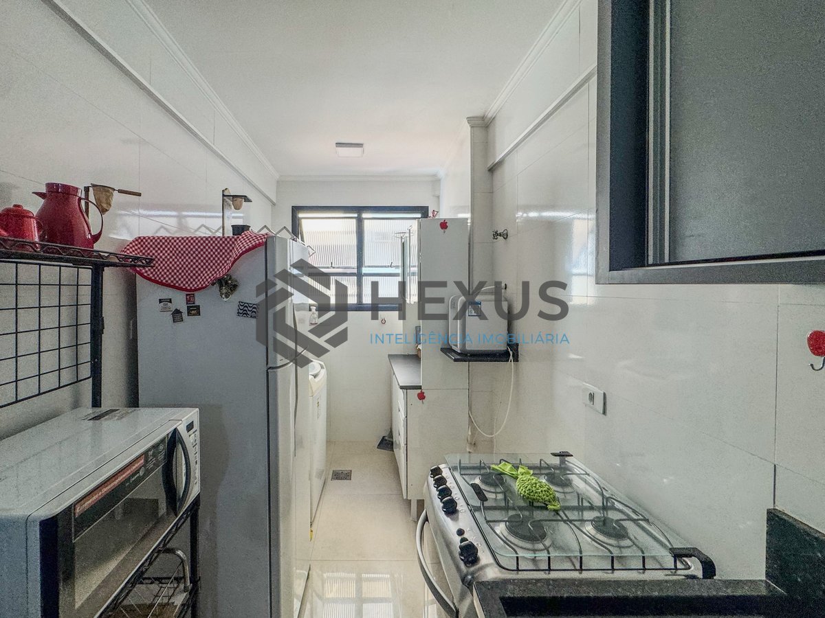 Foto 12 de Apartamento reformado e lazer a 450m da praia no Tombo, Guarujá
