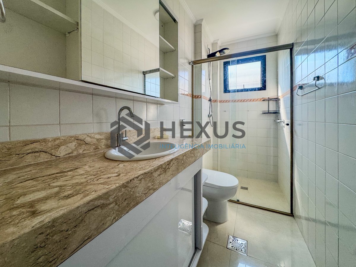 Foto 6 de Apartamento reformado e lazer a 450m da praia no Tombo, Guarujá