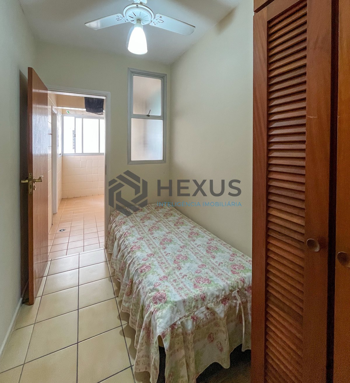 Foto 21 de Apartamento com varanda e lazer a 1 quadra do mar nas Pitangueiras, Guarujá