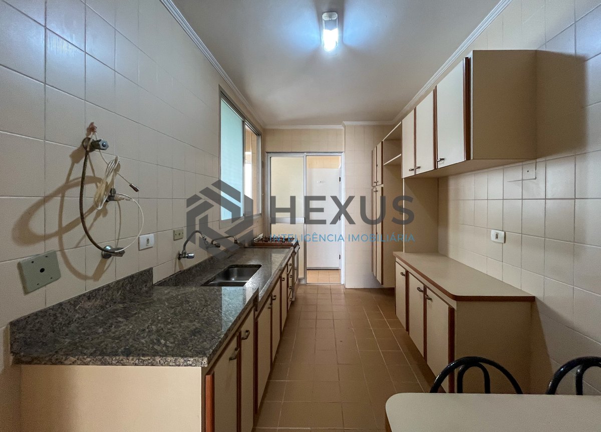 Foto 24 de Apartamento com varanda e lazer a 1 quadra do mar nas Pitangueiras, Guarujá