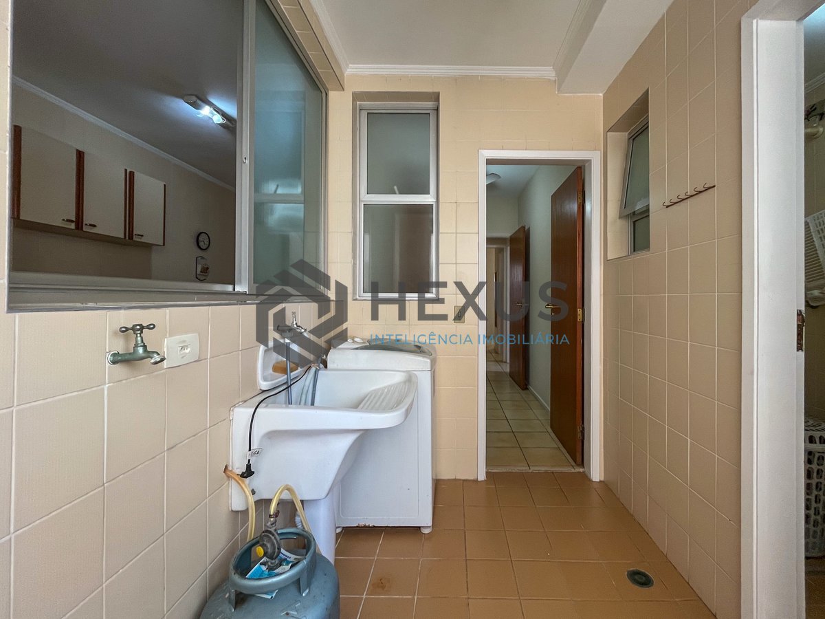 Foto 28 de Apartamento com varanda e lazer a 1 quadra do mar nas Pitangueiras, Guarujá