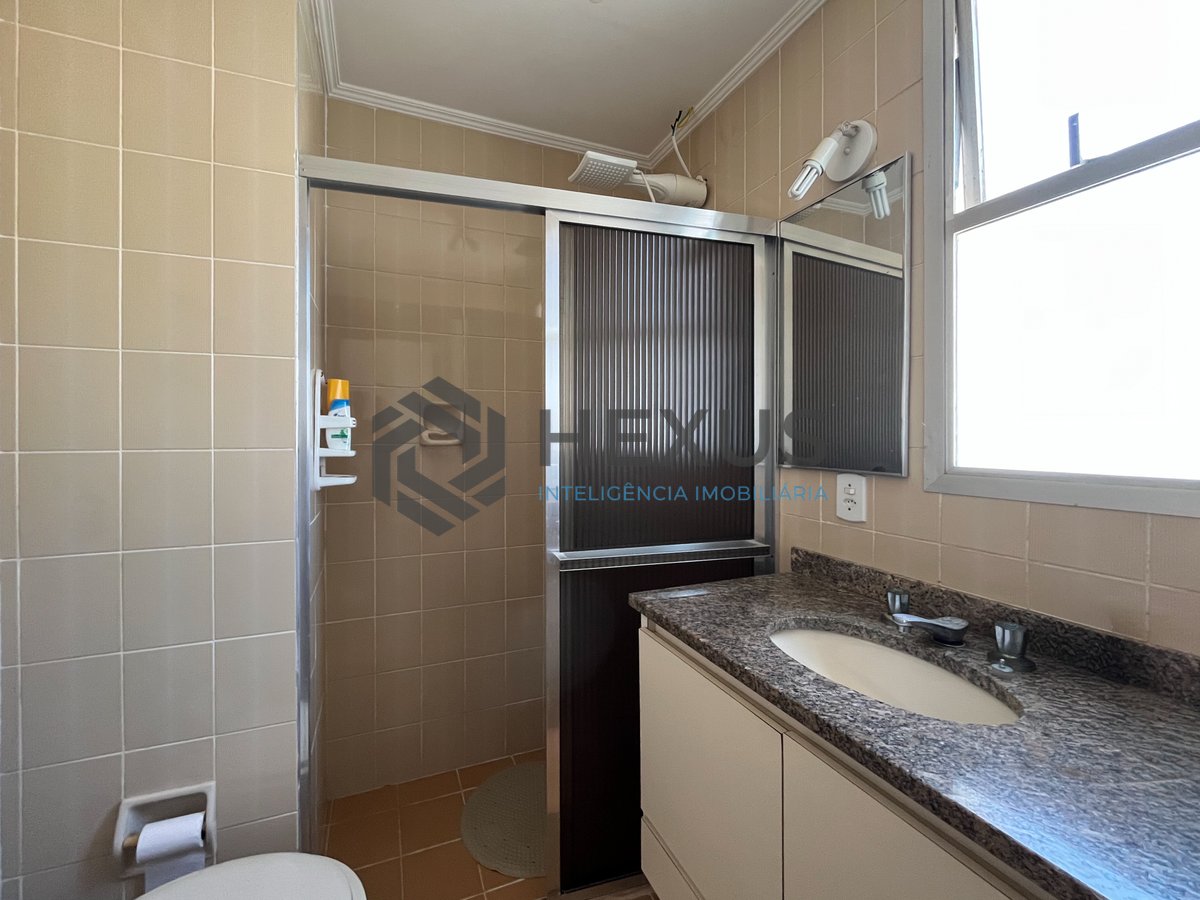 Foto 22 de Apartamento com varanda e lazer a 1 quadra do mar nas Pitangueiras, Guarujá
