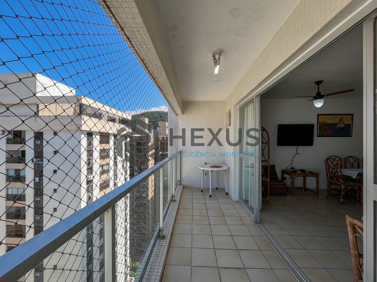Foto 9 de Apartamento com varanda e lazer a 1 quadra do mar nas Pitangueiras, Guarujá