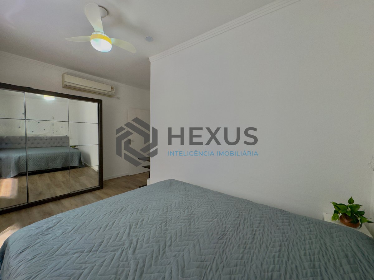 Foto 16 de Apartamento reformado com varanda nas Pitangueiras, Guarujá