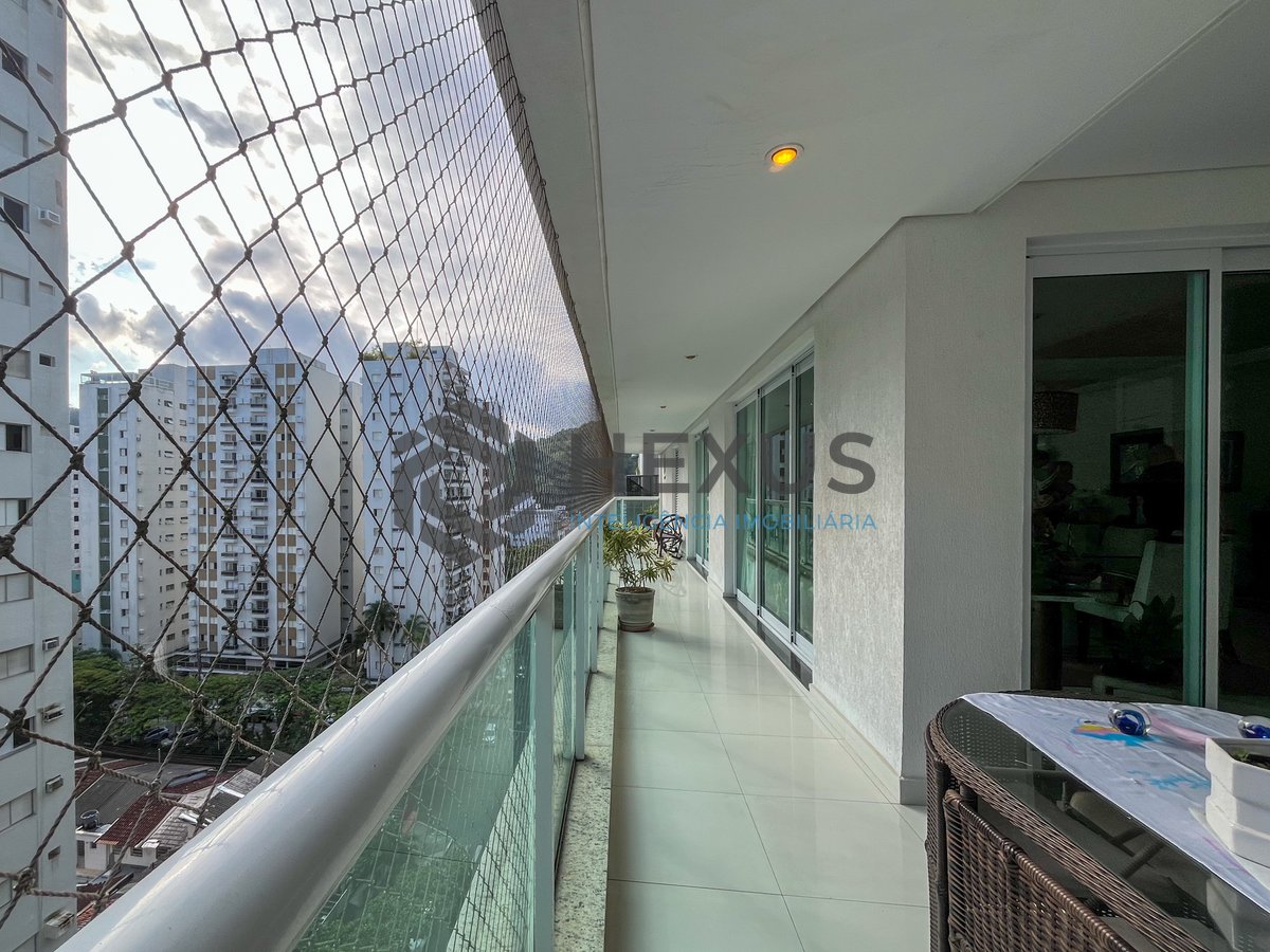 Foto 11 de Apartamento com varanda gourmet e lazer a 1 quadra da praia nas Pitangueiras, Guarujá