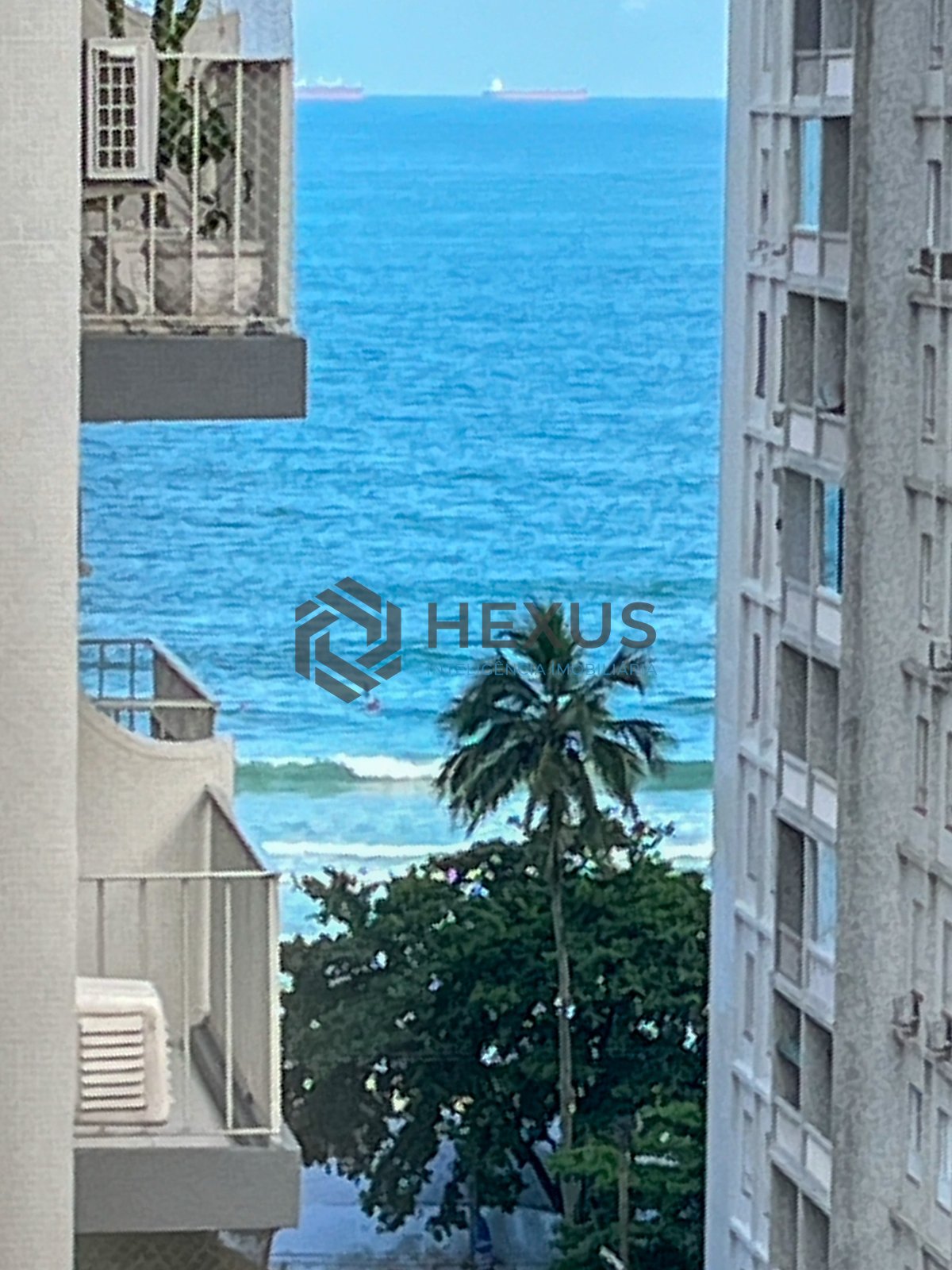 Foto 14 de Apartamento com varanda gourmet e lazer a 1 quadra da praia nas Pitangueiras, Guarujá