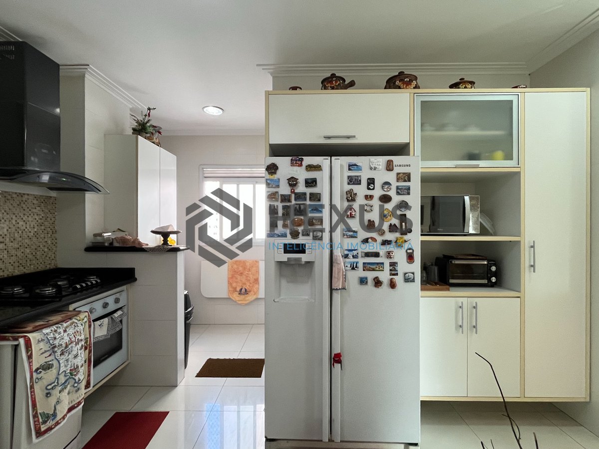Foto 17 de Apartamento com varanda gourmet e lazer a 1 quadra da praia nas Pitangueiras, Guarujá