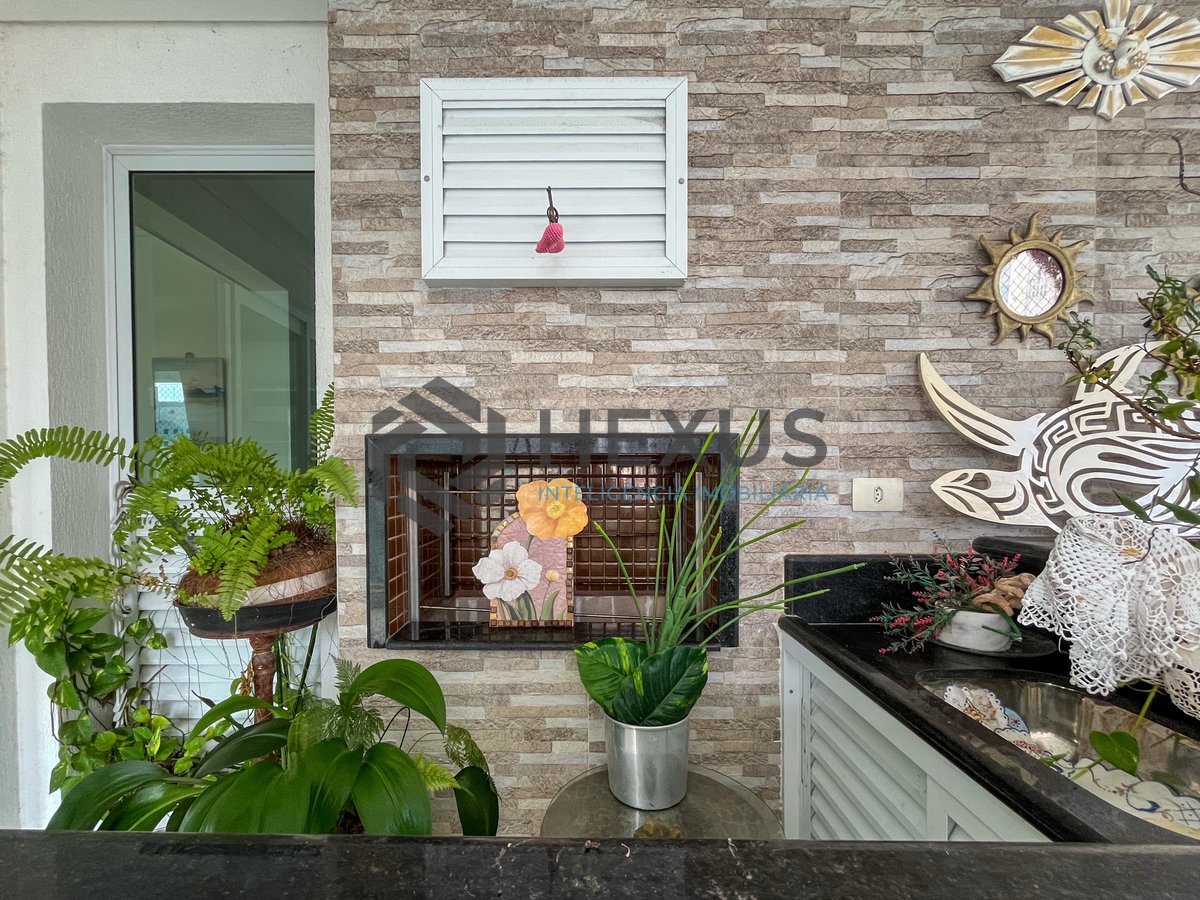Foto 10 de Apartamento com varanda gourmet e lazer a 1 quadra da praia nas Pitangueiras, Guarujá