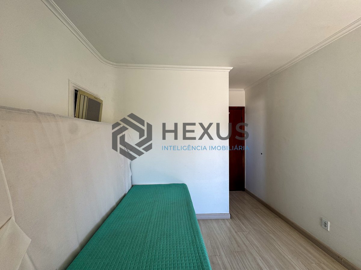Foto 14 de Apartamento reformado com varanda e lazer nas Astúrias, Guarujá