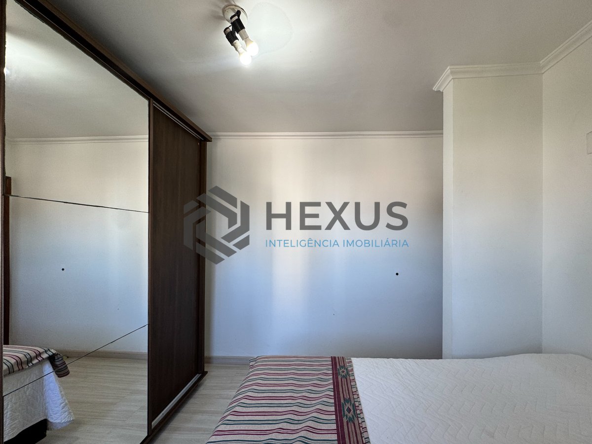 Foto 18 de Apartamento reformado com varanda e lazer nas Astúrias, Guarujá