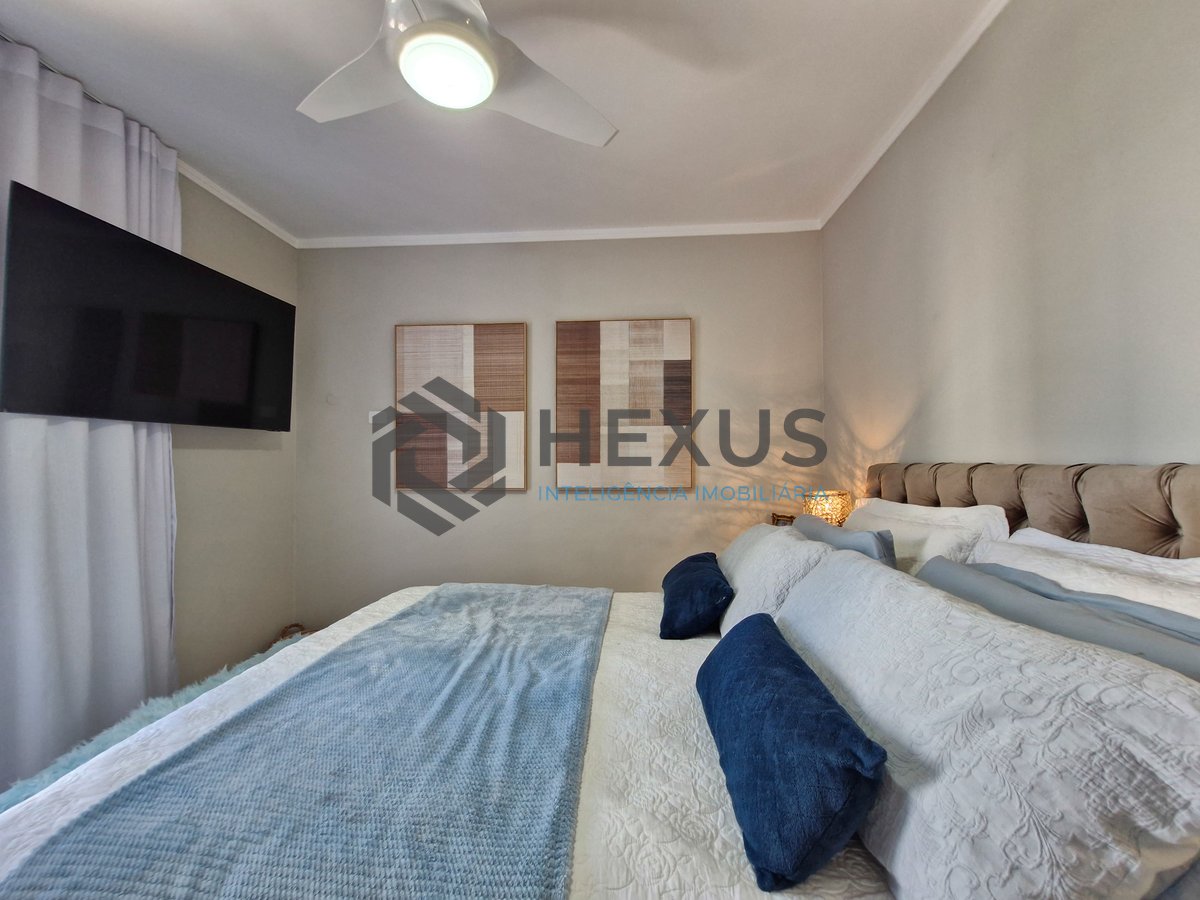 Foto 15 de Apartamento reformado com varanda vista mar e lazer a 2 quadras da praia nas Pitangueiras, Guarujá