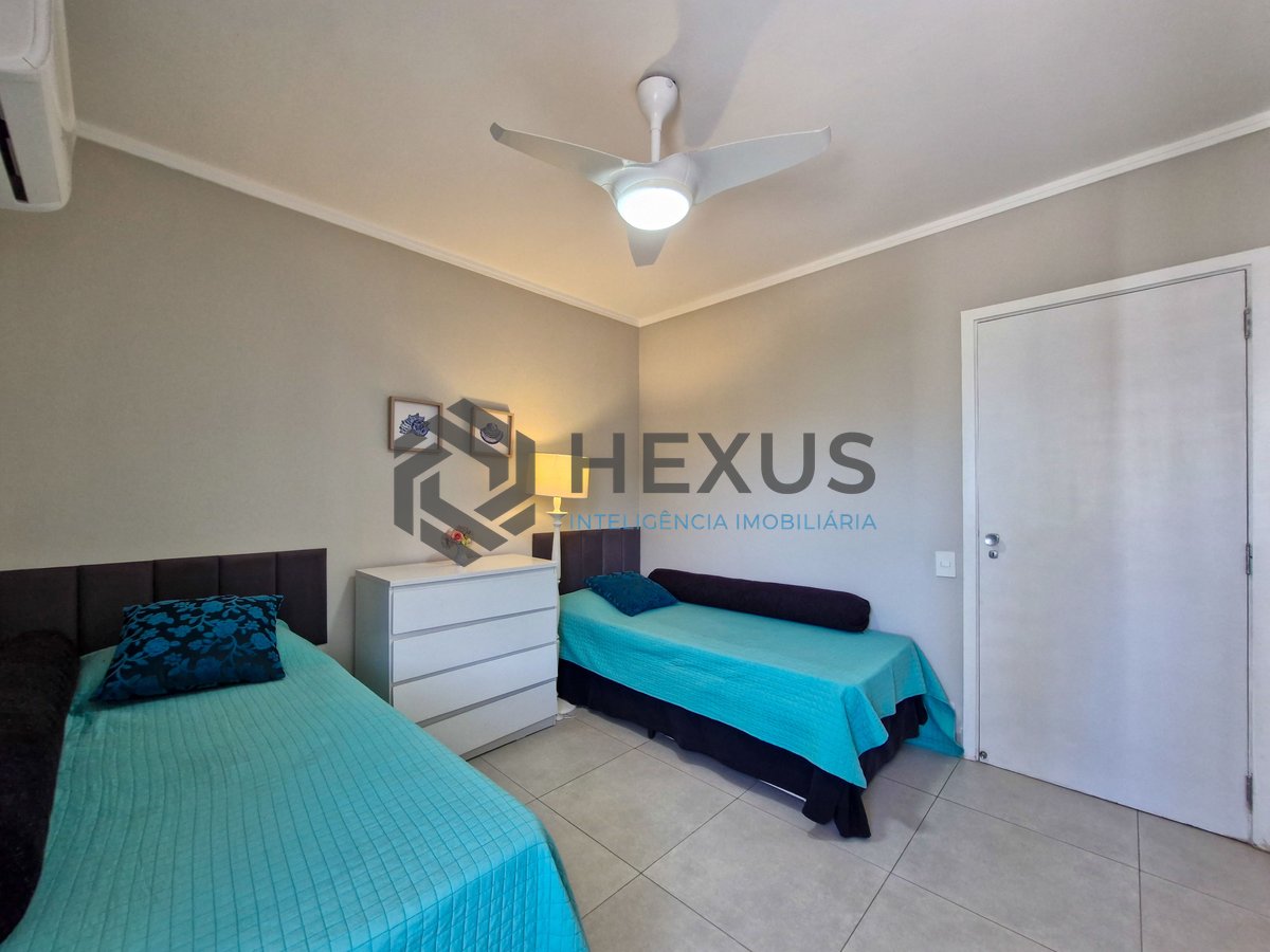 Foto 19 de Apartamento reformado com varanda vista mar e lazer a 2 quadras da praia nas Pitangueiras, Guarujá