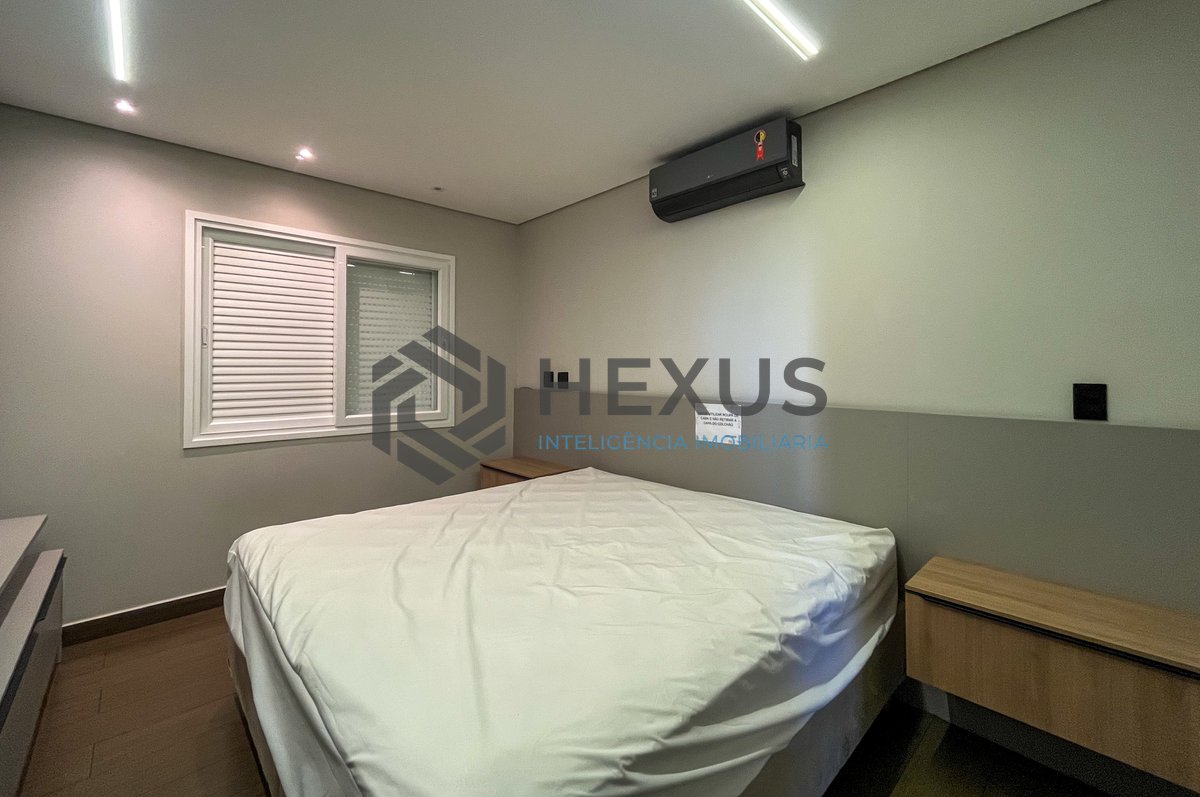 Foto 42 de Apartamento reformado com varanda vista mar e lazer na beira mar da Praia das Pitangueiras, Guarujá