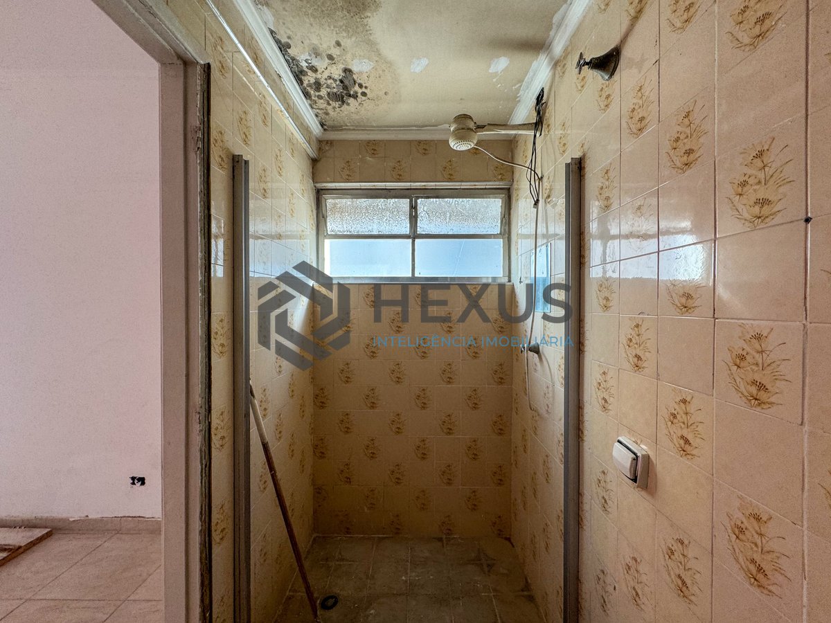 Foto 11 de Apartamento com varanda no Jardim Astúrias, Guarujá